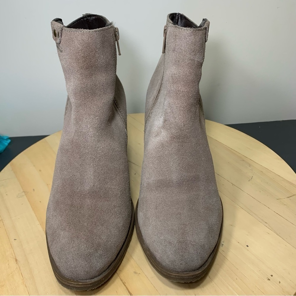 Steve Madden Suede Booties Sz 8 Tan Western Block Heel Side Zipper Insulate Boot - Picture 13 of 13